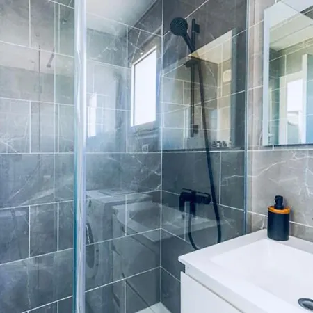 Azur Face à La - French Riviera *