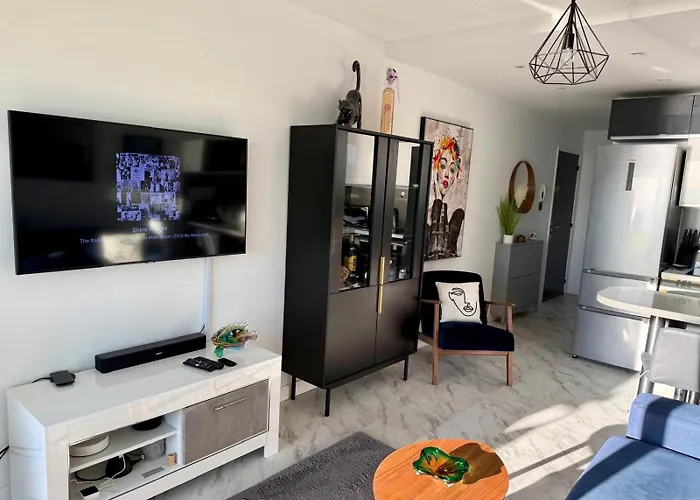 Azur Face à La - French Riviera Appartement *